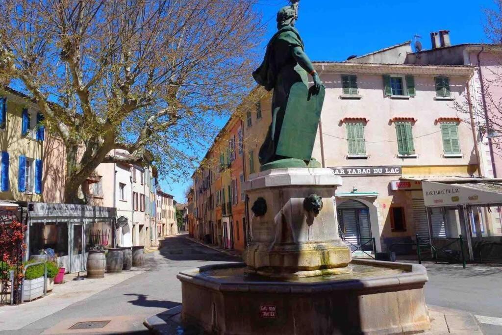 Logement Attenant A Une Villa T2 Avec Terrasse . Besse-sur-Issole Buitenkant foto