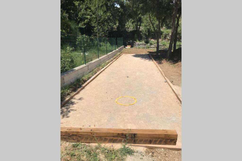 Logement Attenant A Une Villa T2 Avec Terrasse . Besse-sur-Issole Buitenkant foto